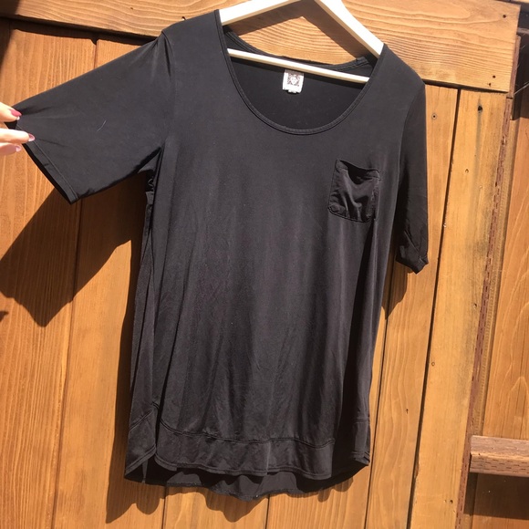 Black Flowy Scoop Neck Tee Anne Klein